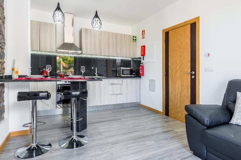 דירות פונטה דלגדה Enxurros House חדר תמונה